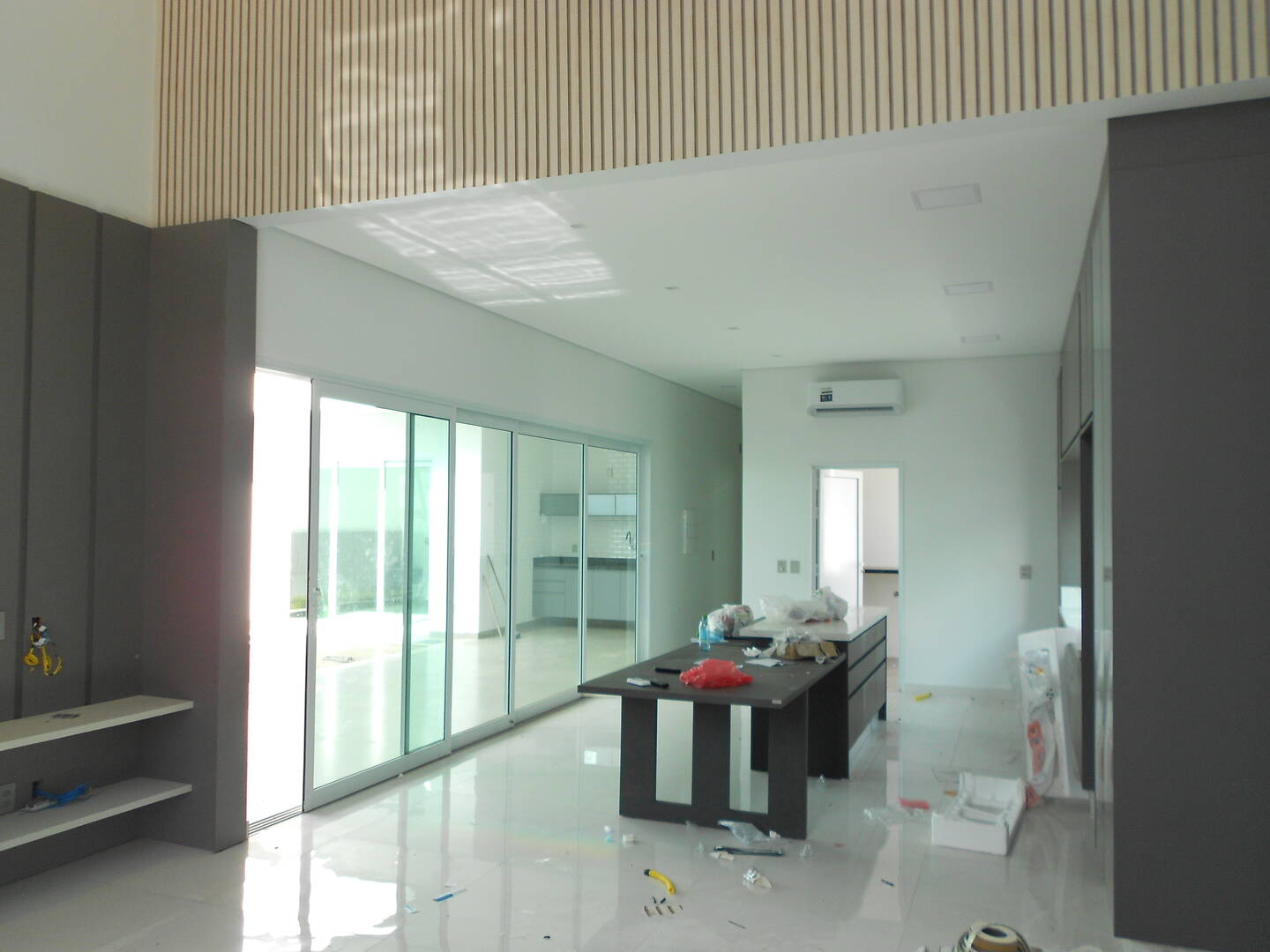 Casa de Condomínio à venda e aluguel com 3 quartos, 450m² - Foto 8
