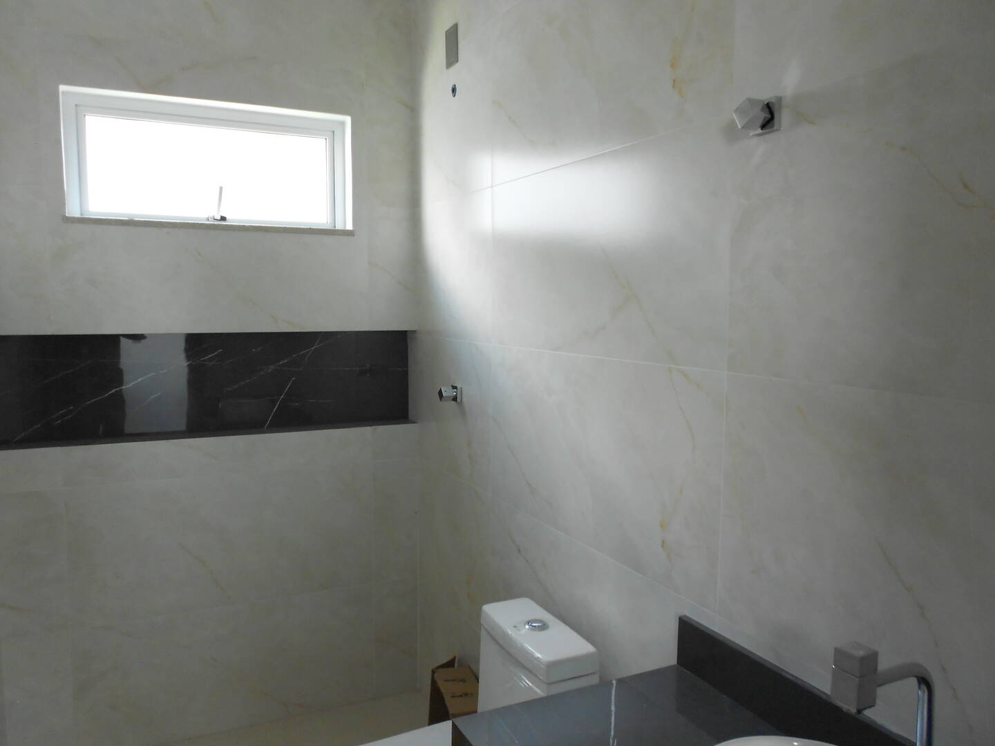 Casa de Condomínio à venda e aluguel com 3 quartos, 450m² - Foto 23