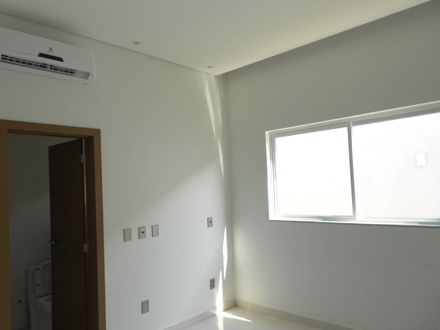 Casa de Condomínio à venda e aluguel com 3 quartos, 450m² - Foto 24