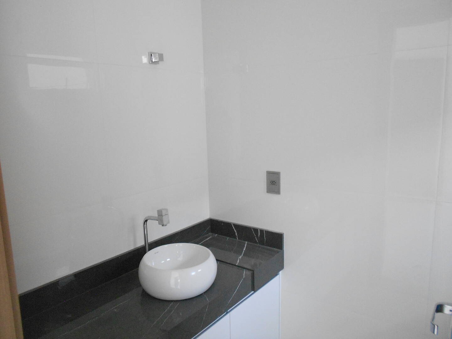 Casa de Condomínio à venda e aluguel com 3 quartos, 450m² - Foto 25