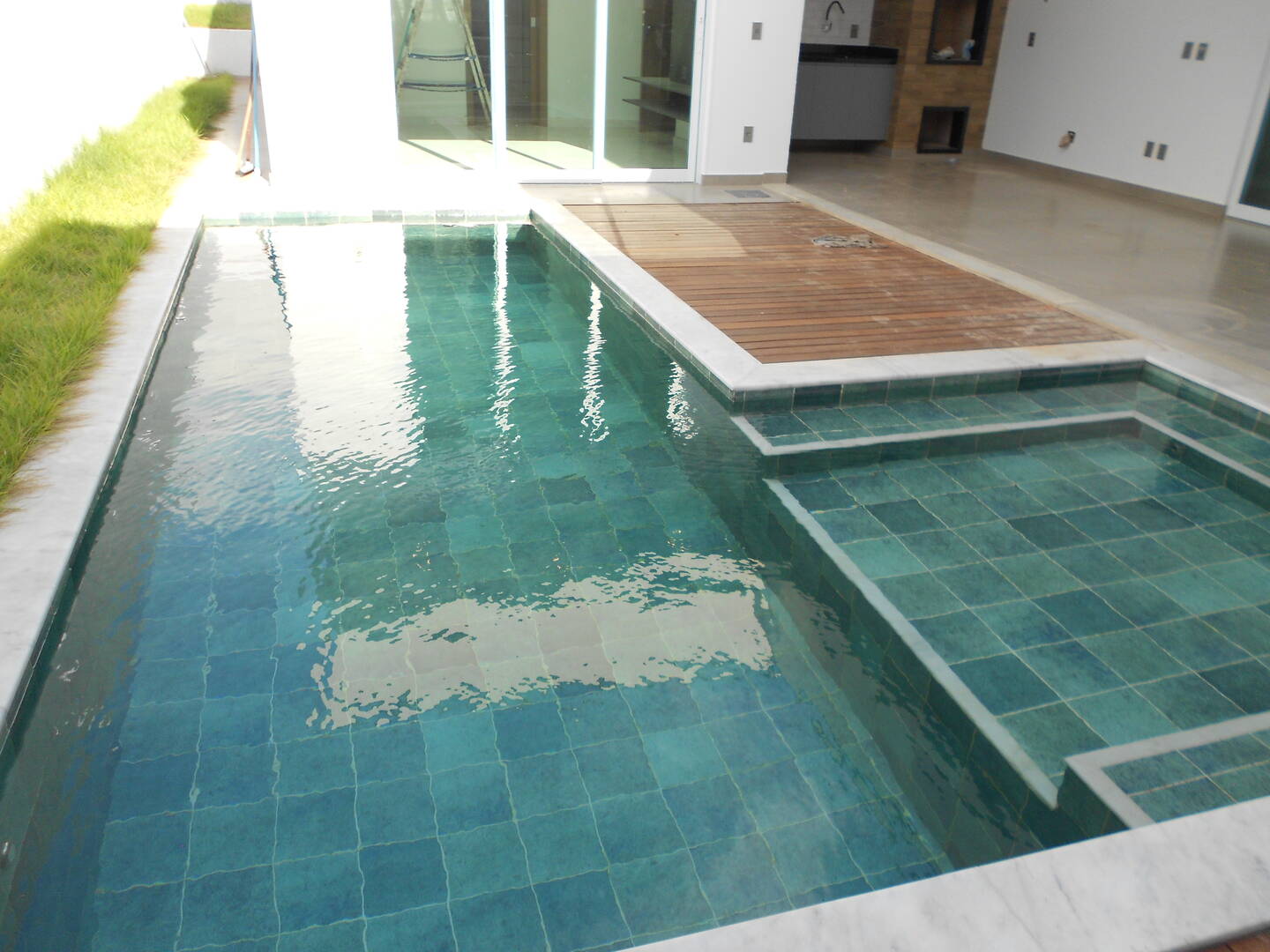 Casa de Condomínio à venda e aluguel com 3 quartos, 450m² - Foto 35