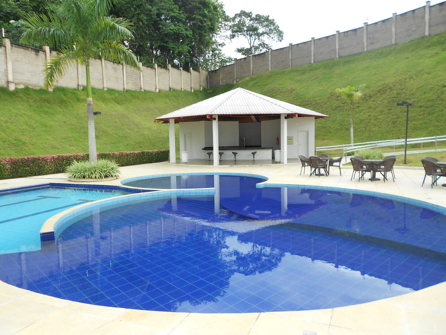 Casa de Condomínio à venda e aluguel com 3 quartos, 450m² - Foto 46