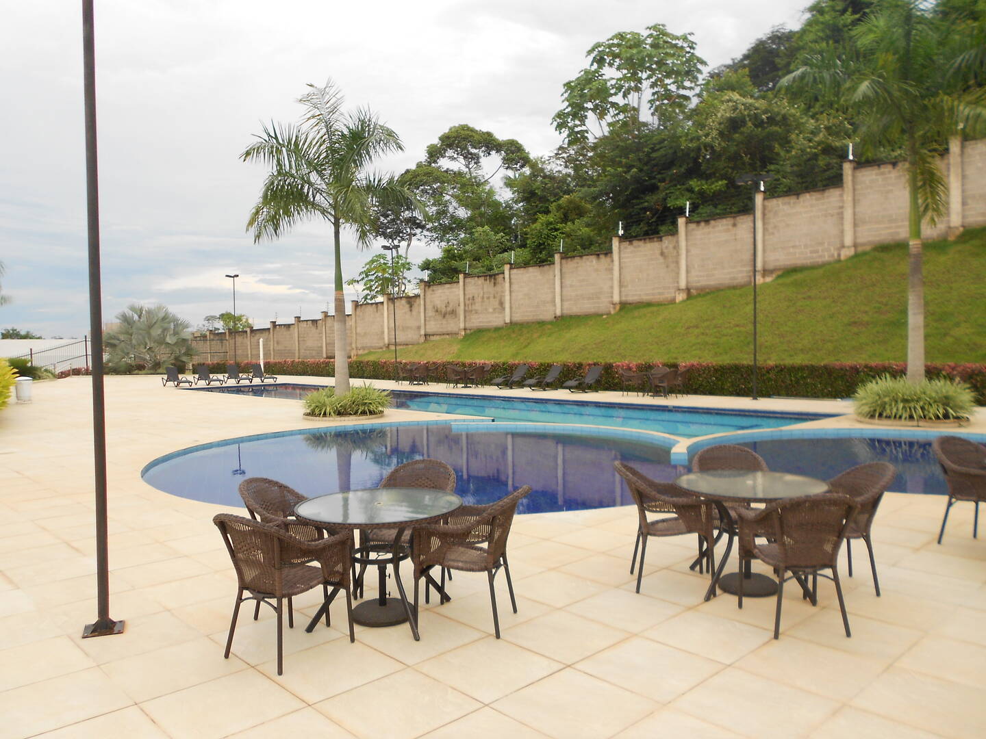 Casa de Condomínio à venda e aluguel com 3 quartos, 450m² - Foto 47