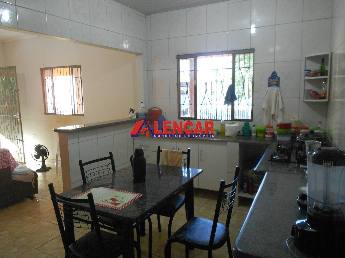 CASA 02 QUARTOS, COM AMPLO QUINTAL. 720 M².