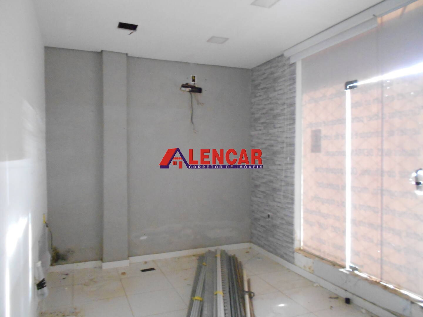 EXCELENTE PRÉDIO COMERCIAL NA AV. SETE DE SETEMBRO