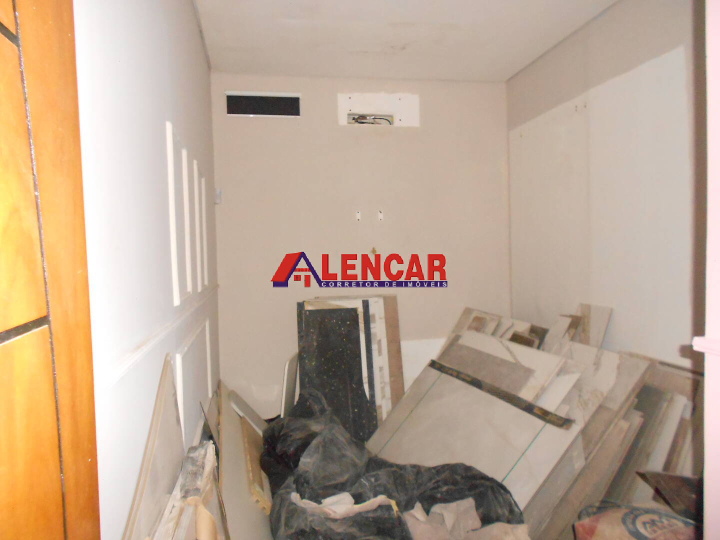EXCELENTE PRÉDIO COMERCIAL NA AV. SETE DE SETEMBRO