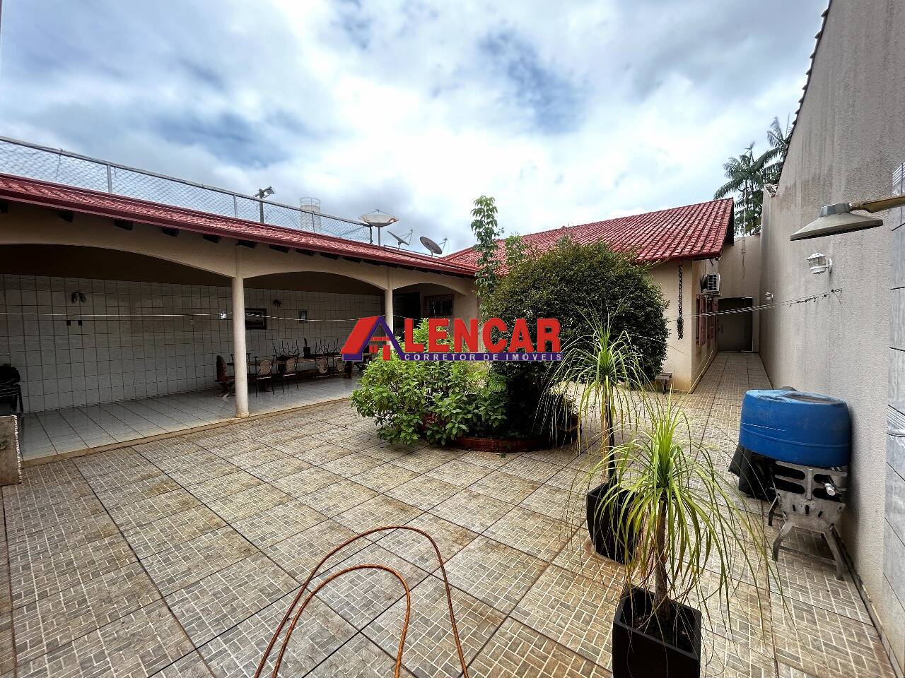 Casa de Condomínio à venda e aluguel com 7 quartos, 480m² - Foto 23