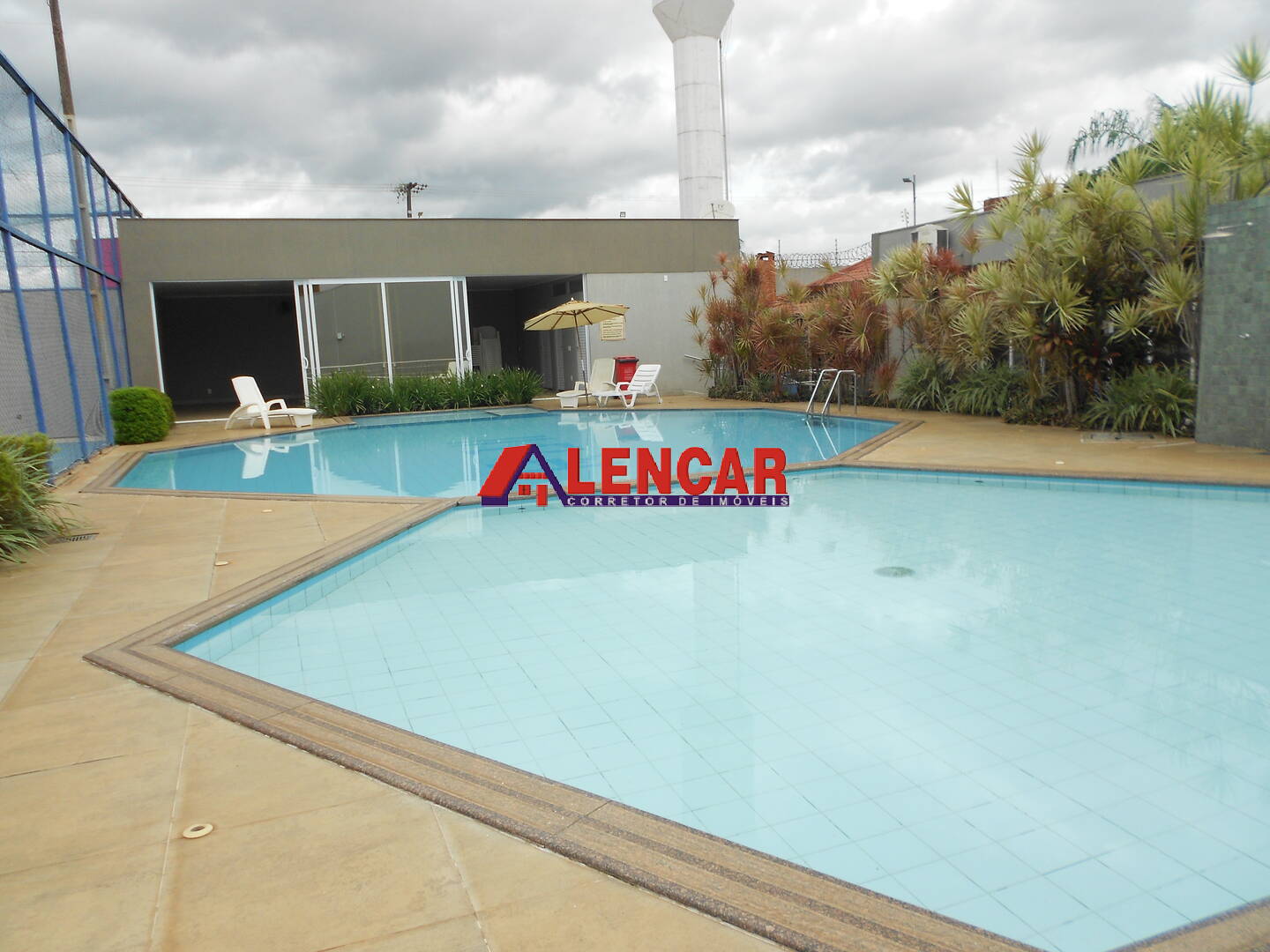 Casa de Condomínio à venda e aluguel com 7 quartos, 480m² - Foto 31
