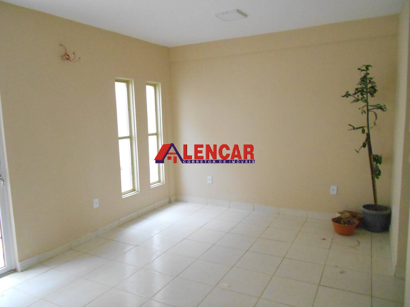 Apartamento para alugar com 3 quartos, 75m² - Foto 3
