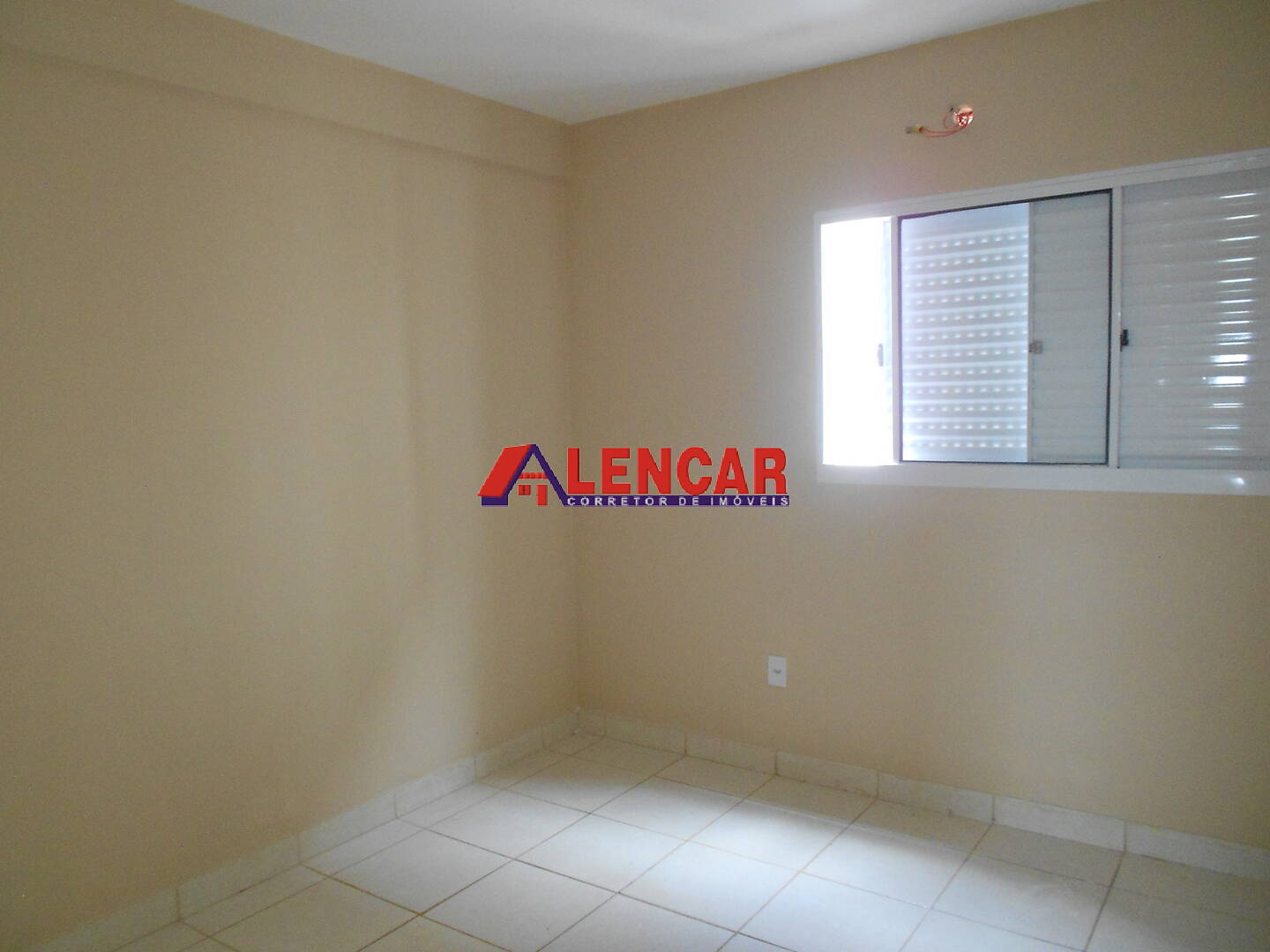 Apartamento para alugar com 3 quartos, 75m² - Foto 9