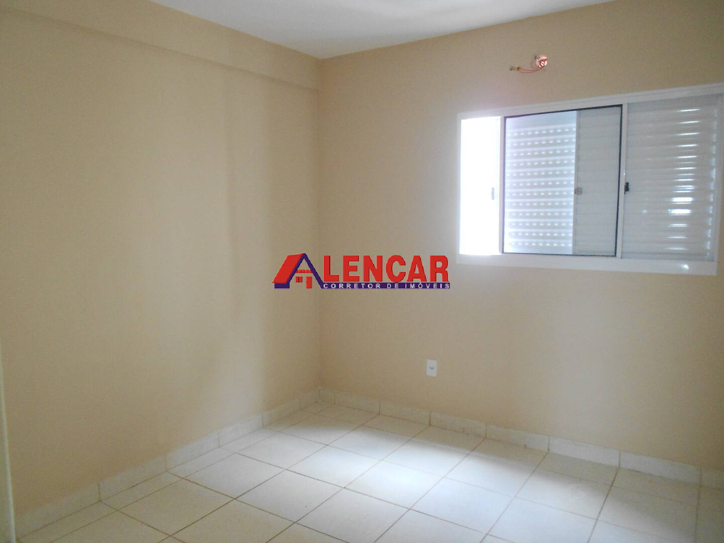 Apartamento para alugar com 3 quartos, 75m² - Foto 11