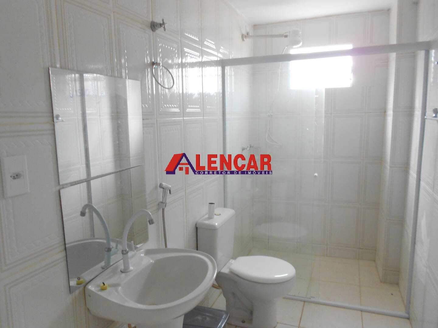 Apartamento para alugar com 3 quartos, 75m² - Foto 12