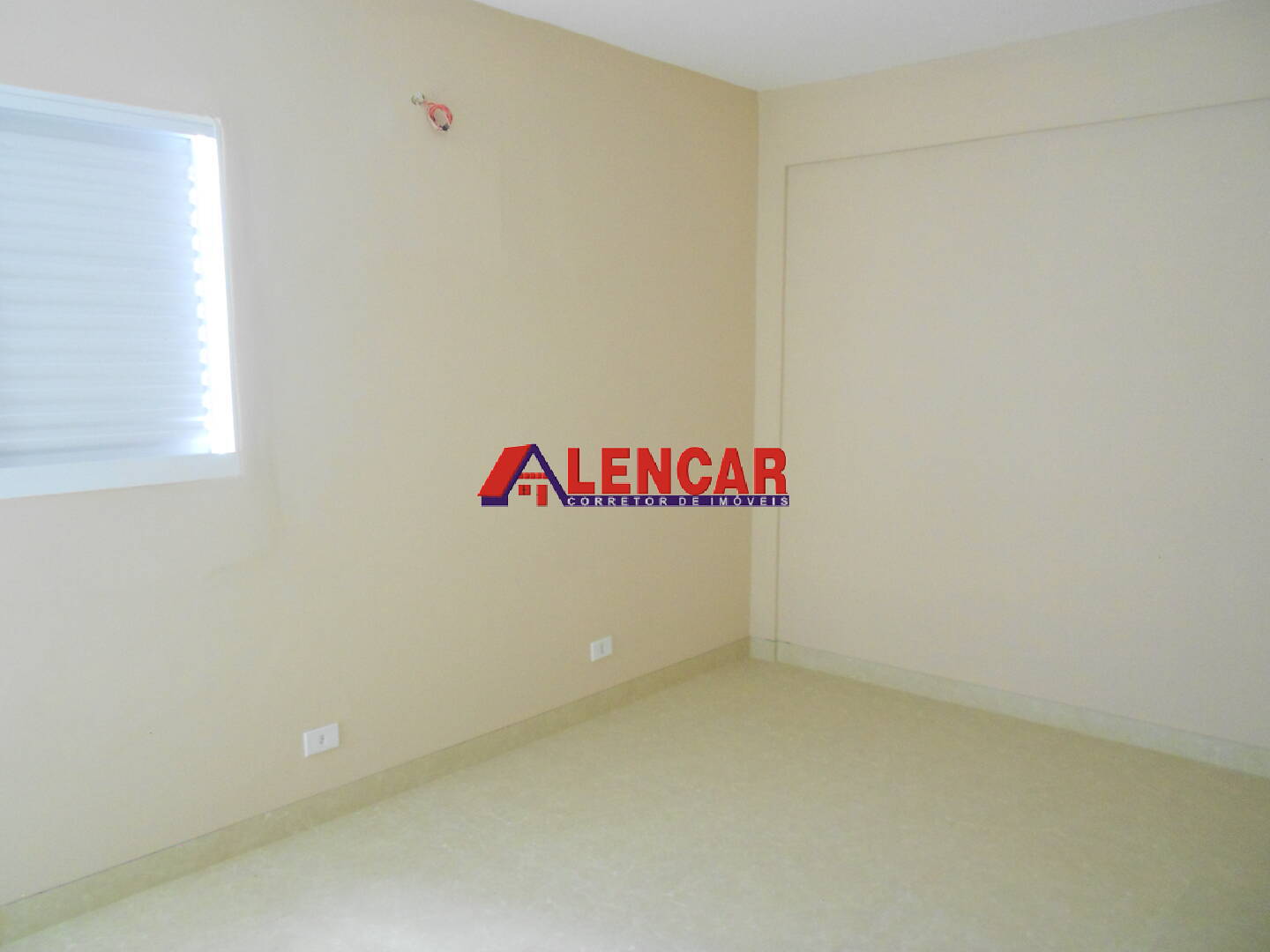 Apartamento para alugar com 3 quartos, 75m² - Foto 11