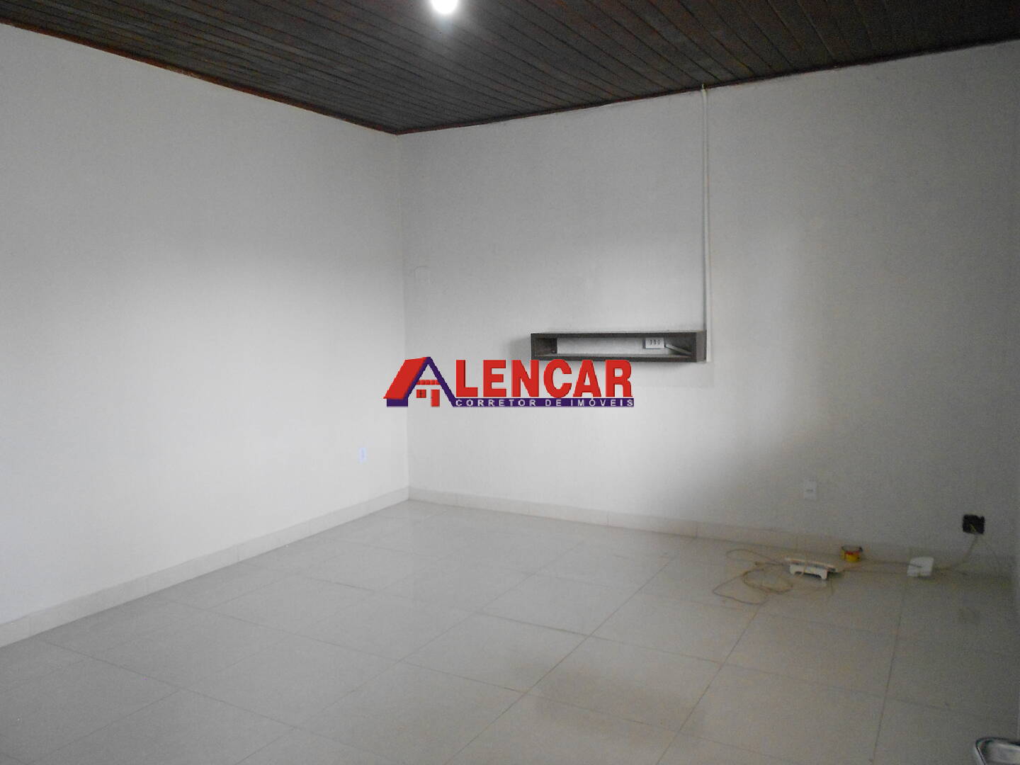 Casa para alugar com 4 quartos, 350m² - Foto 6