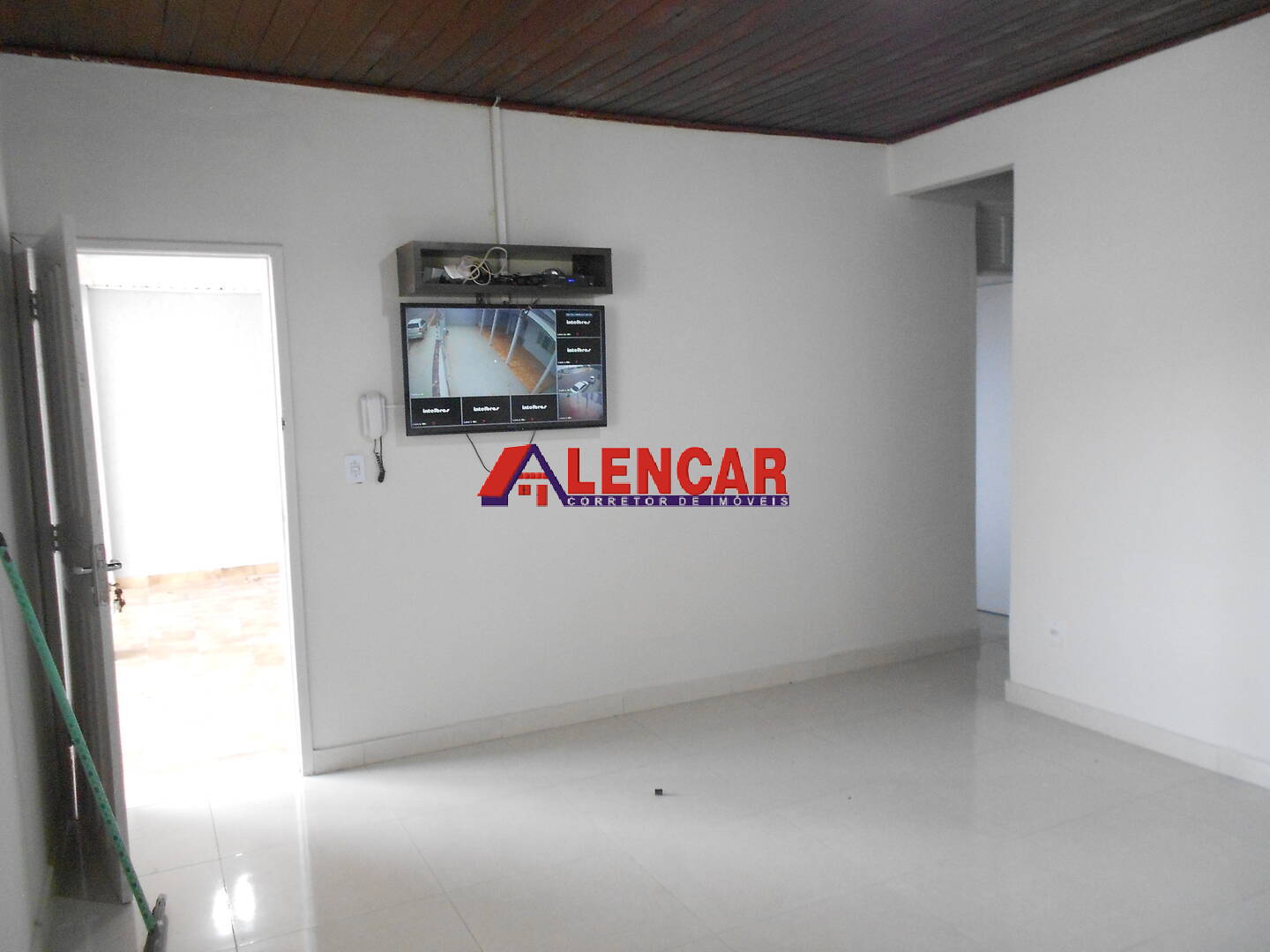Casa para alugar com 4 quartos, 350m² - Foto 7
