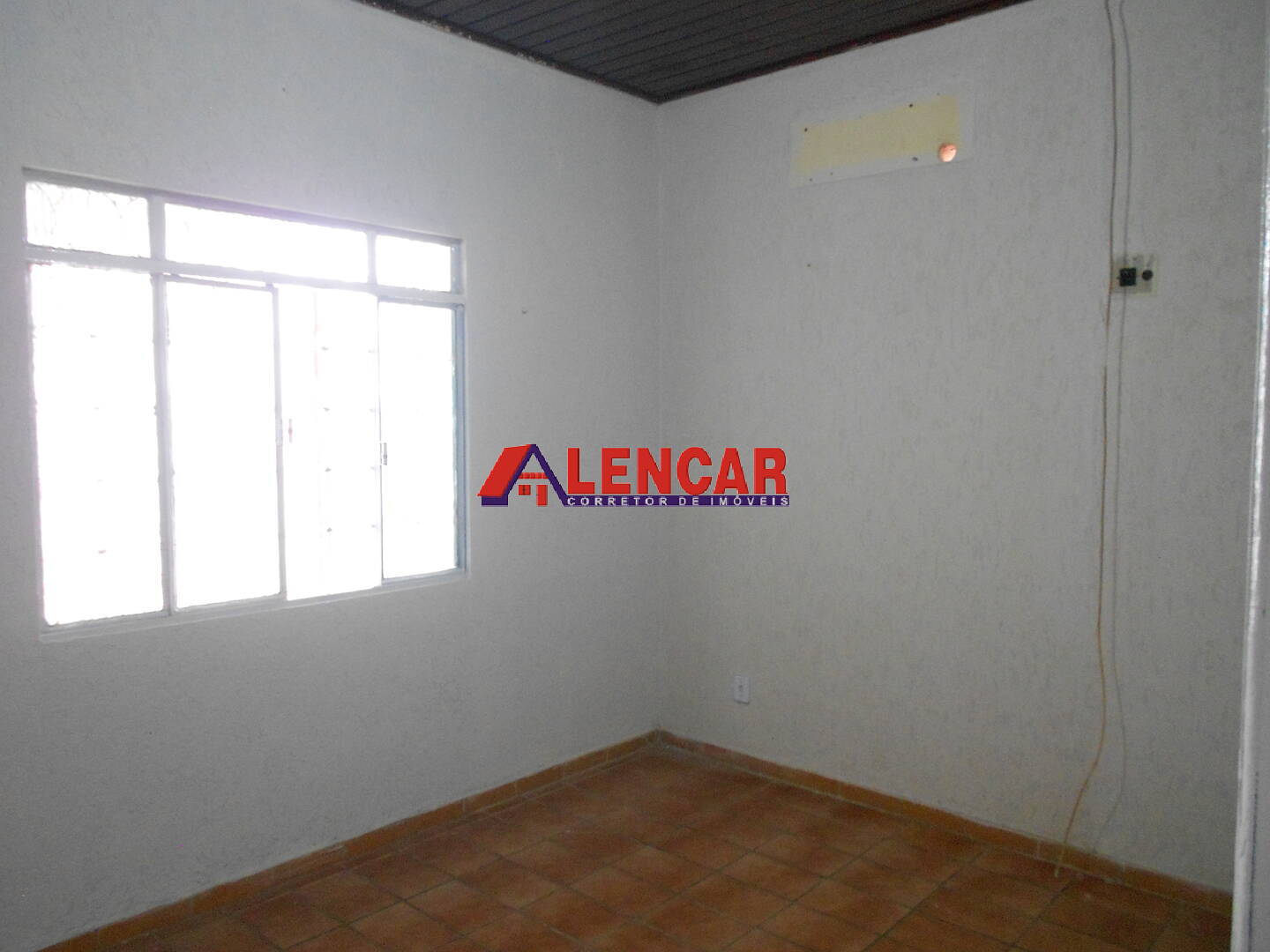 Casa para alugar com 4 quartos, 350m² - Foto 10
