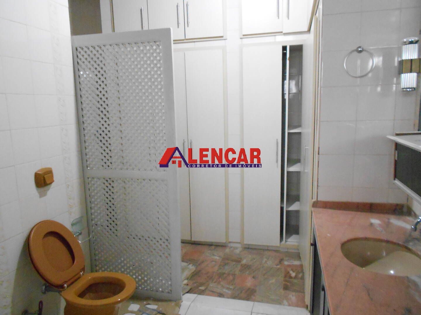 Casa para alugar com 4 quartos, 350m² - Foto 16