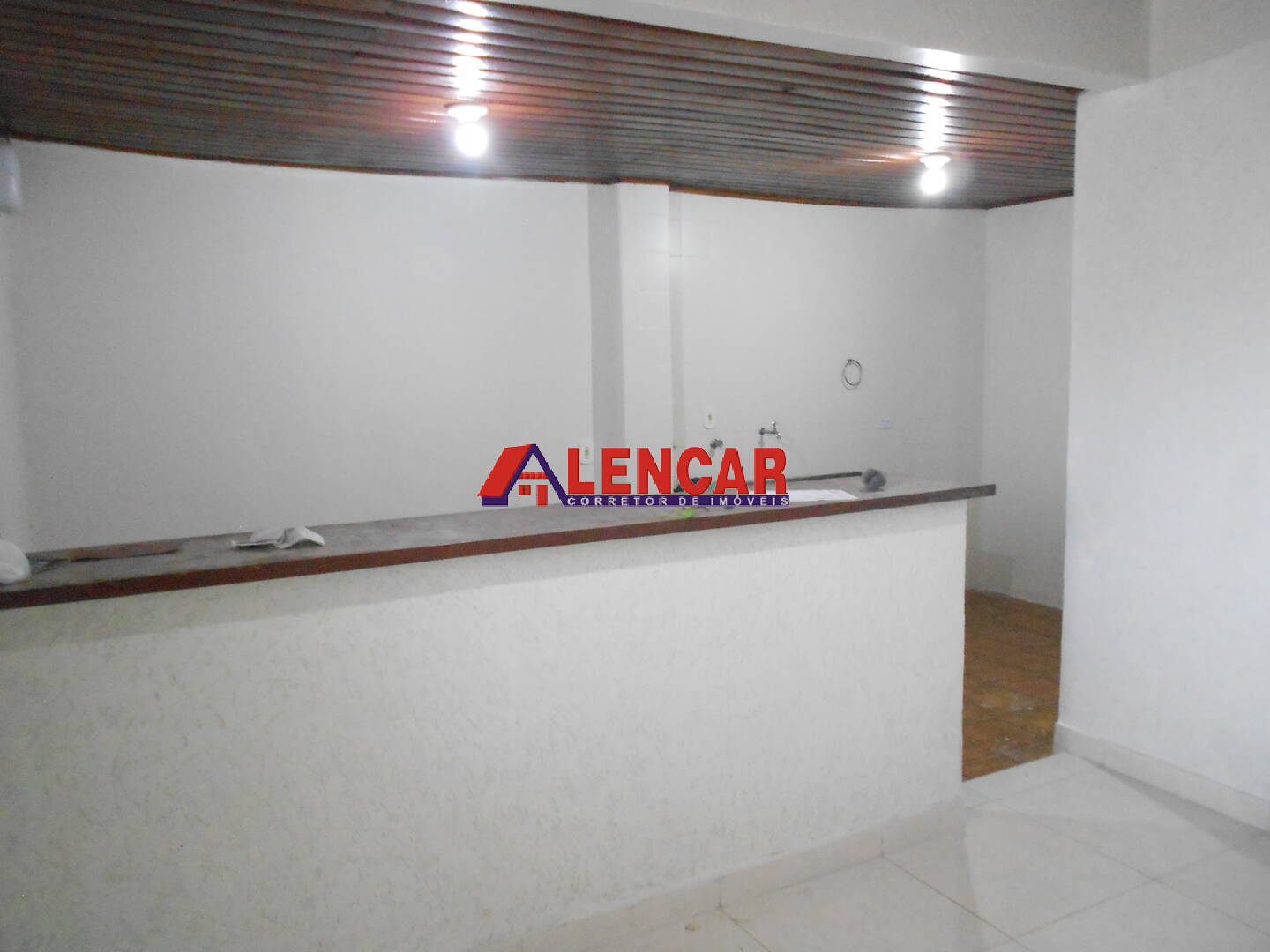 Casa para alugar com 4 quartos, 350m² - Foto 19