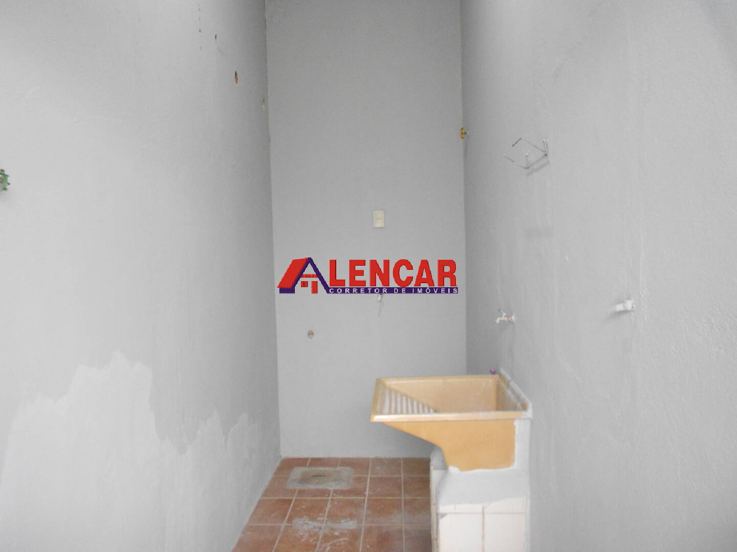 Casa para alugar com 4 quartos, 350m² - Foto 25