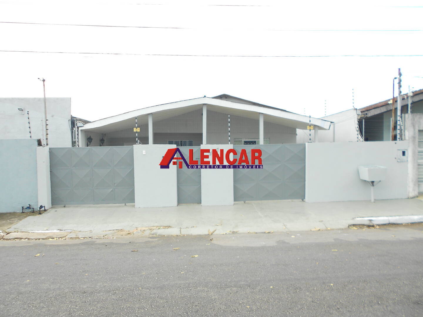 Casa para alugar com 4 quartos, 350m² - Foto 35