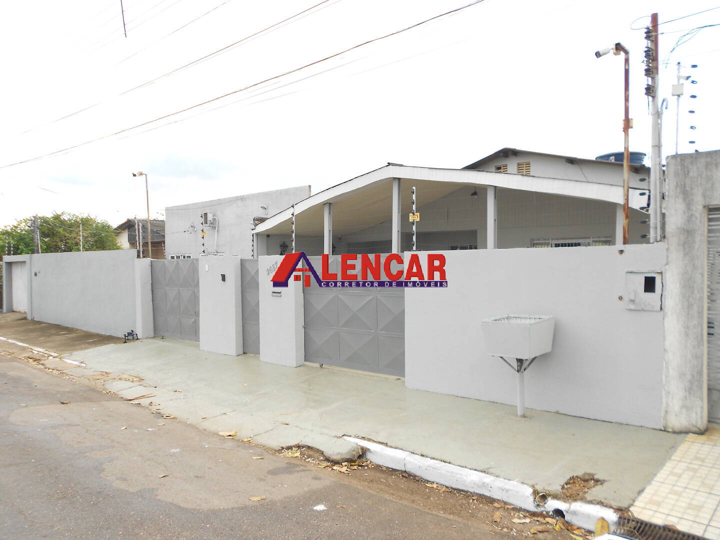 Casa para alugar com 4 quartos, 350m² - Foto 36
