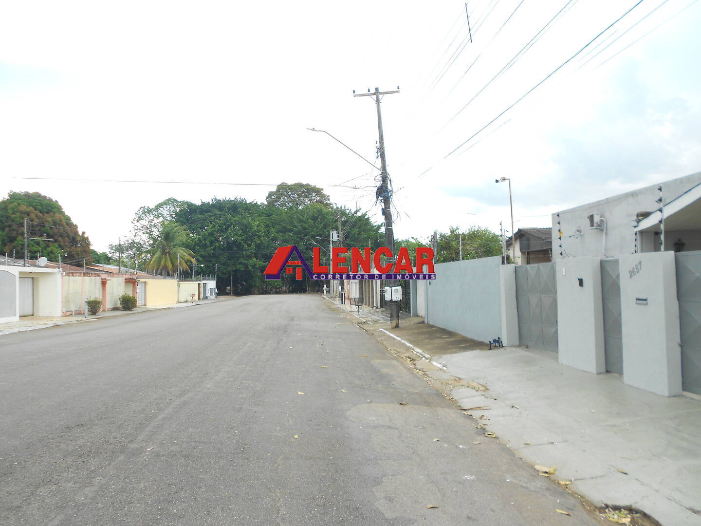 Casa para alugar com 4 quartos, 350m² - Foto 39