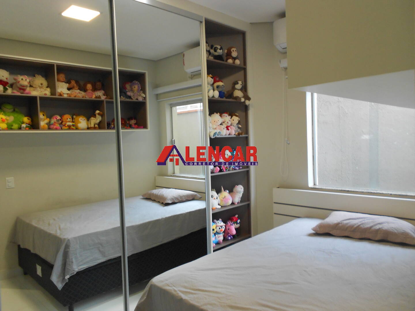 Apartamento à venda com 2 quartos, 80m² - Foto 24