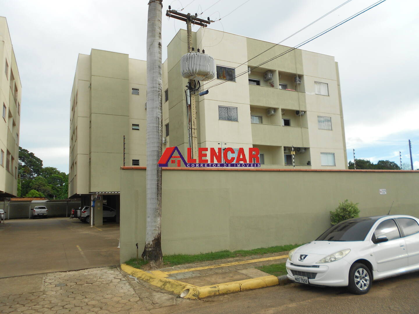 Apartamento à venda com 2 quartos, 80m² - Foto 31